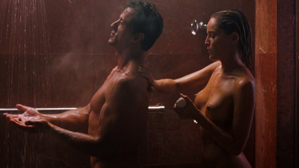 Holly Berry nue dans le film