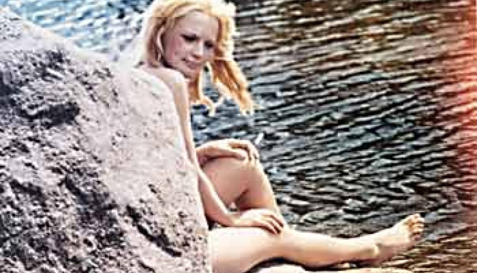 Ingrid Lucy Martin nue