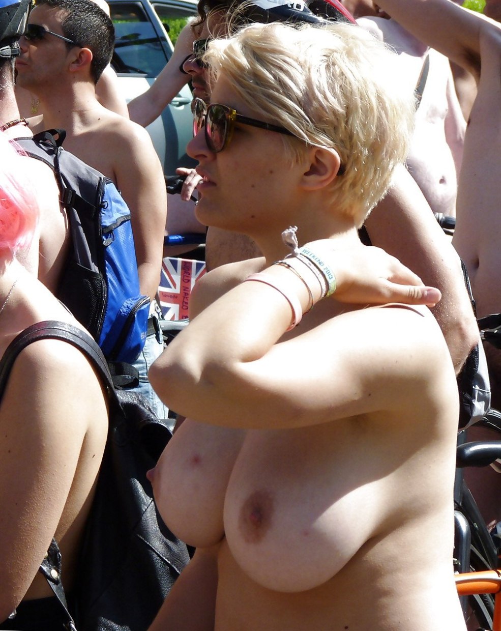 Festival d'énormes seins