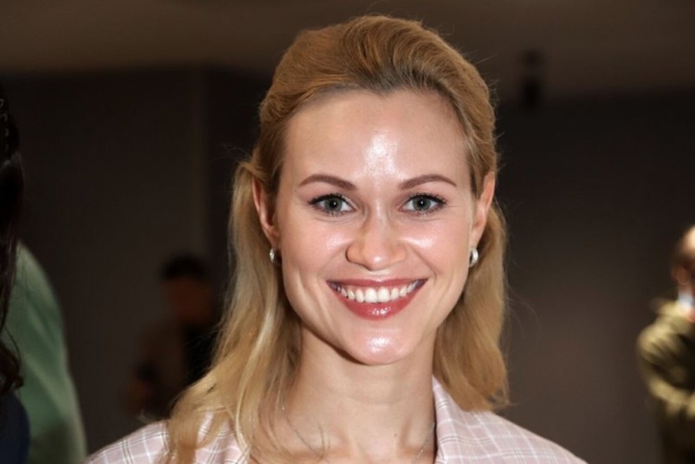 Marina Domozhirova actrice