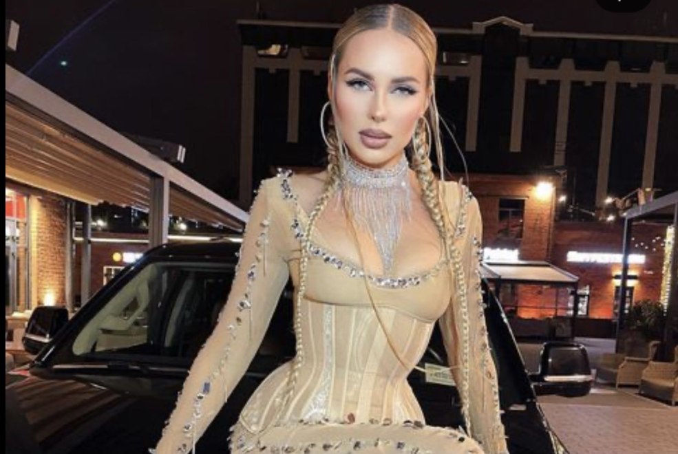 Hannah Gordon en sous-vêtements