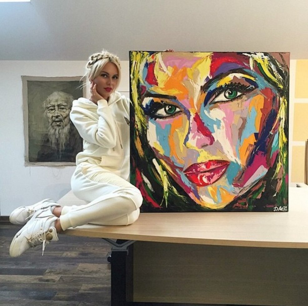 Jambes de chanteuse Hannah