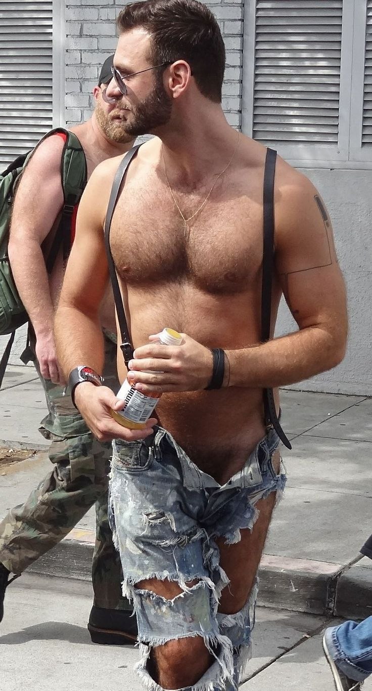 Un gars en appareils