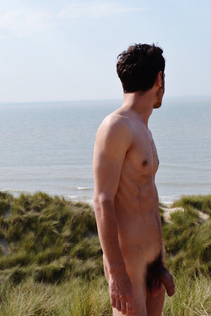 Des Homme nus de Dos