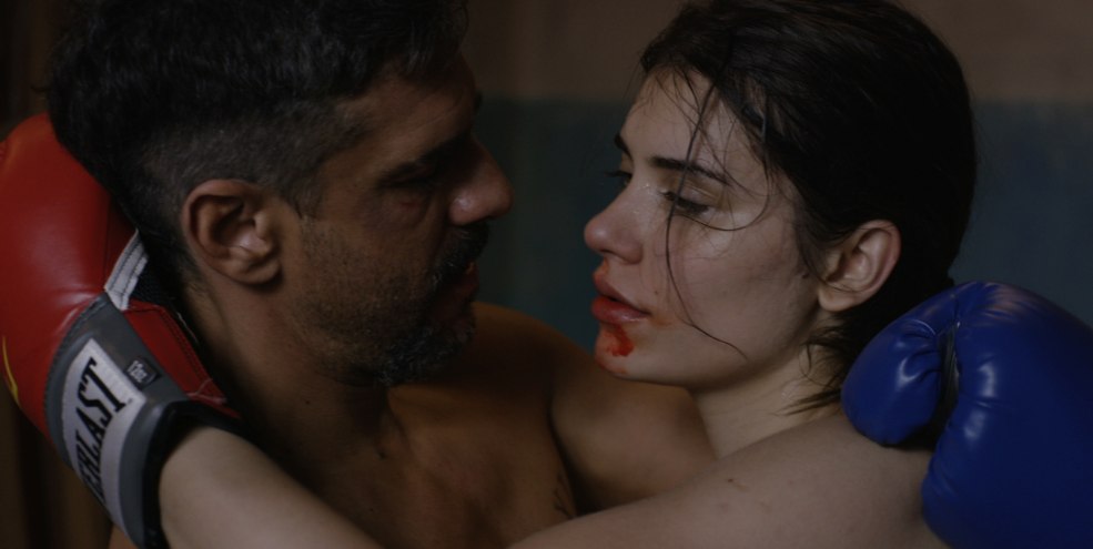 Gymnastes dans le train