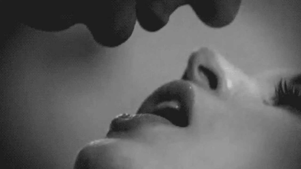 Camille Film 2019 Kiss