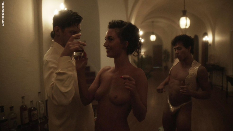 Laura Mennell Laura Mennell nue