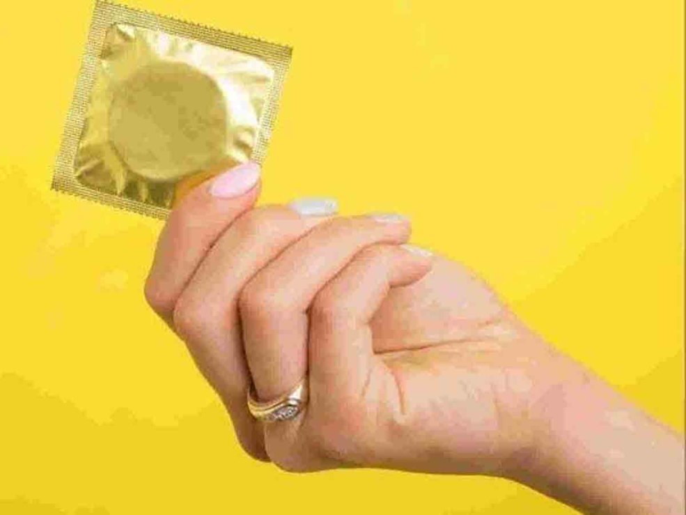 Homme et femme au lit