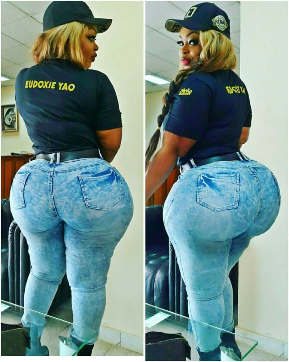 Les filles du Venezuela sur le drain de plage