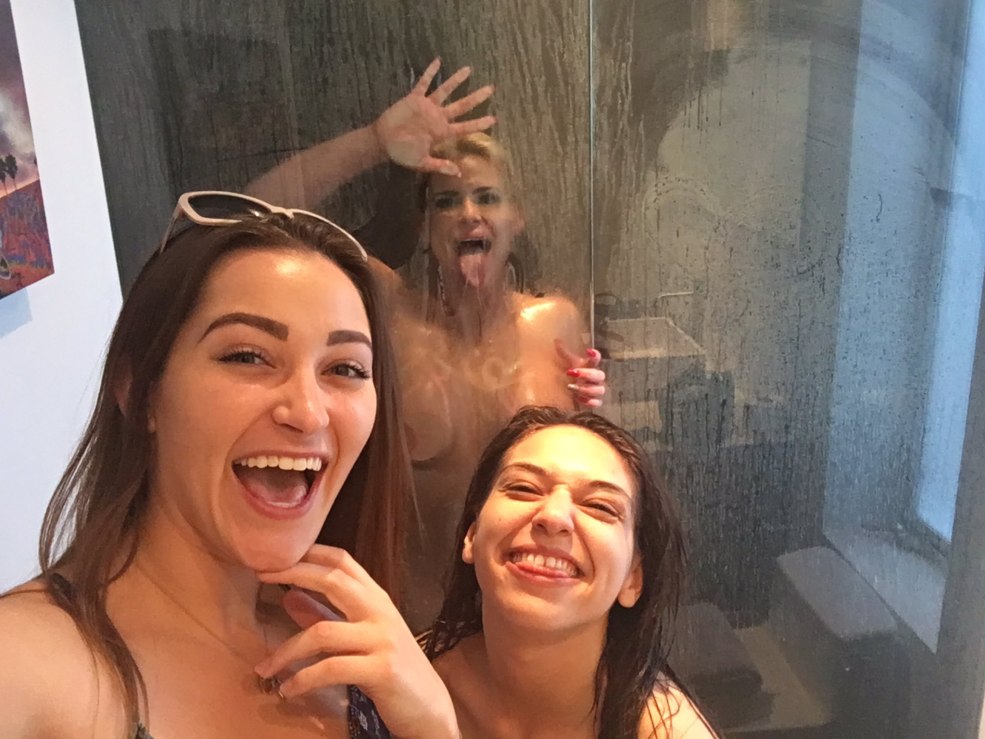 DaddydayCare Belle Creed