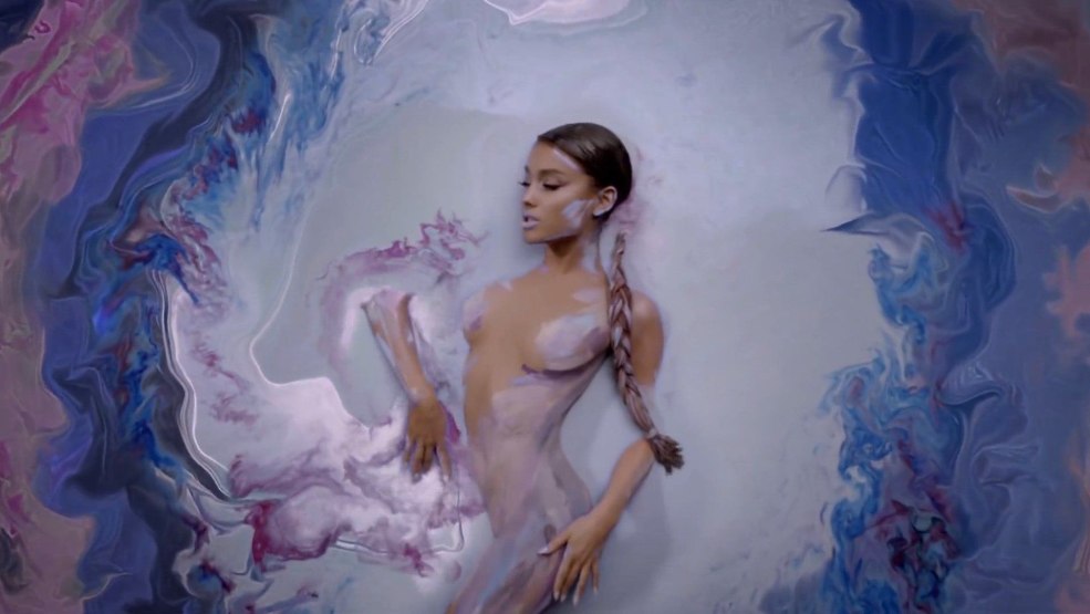 Ariana Grande Déesse