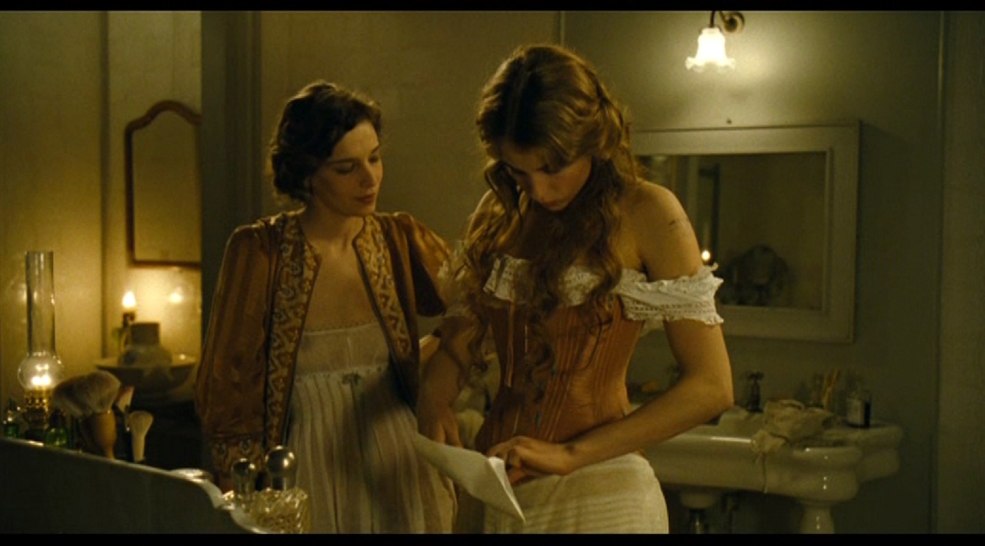 Leila Denio Valery Maes