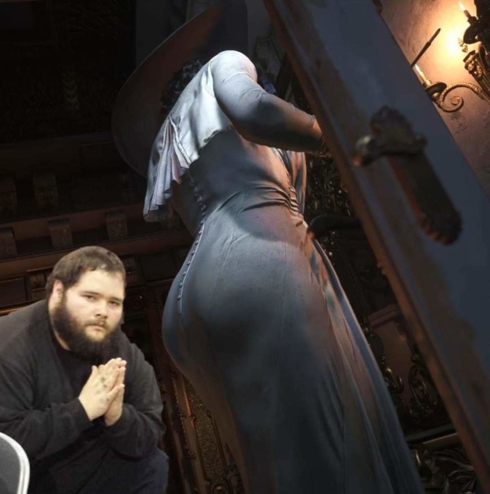 Lady Dimitrescu Resident Evil Ass