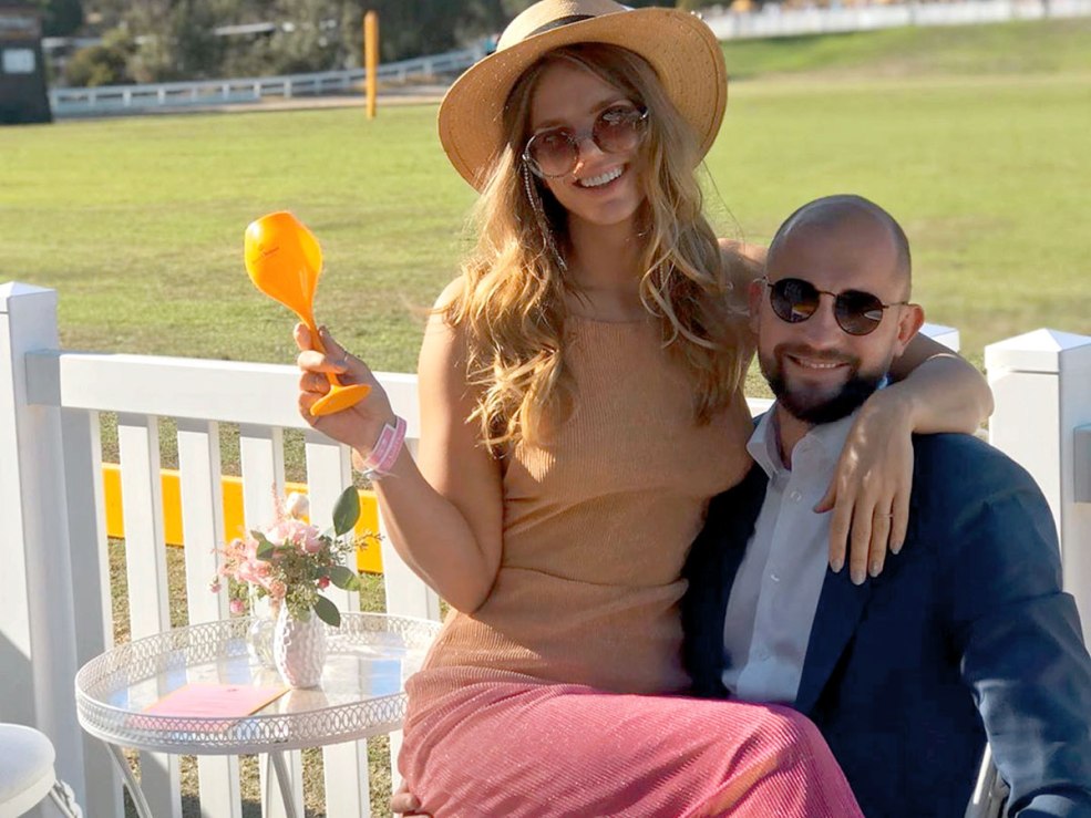 La pose de la déesse en technique de yoga