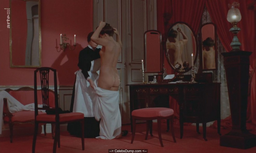 Teresa Yeenn Savoy Caligula Salon Kitty