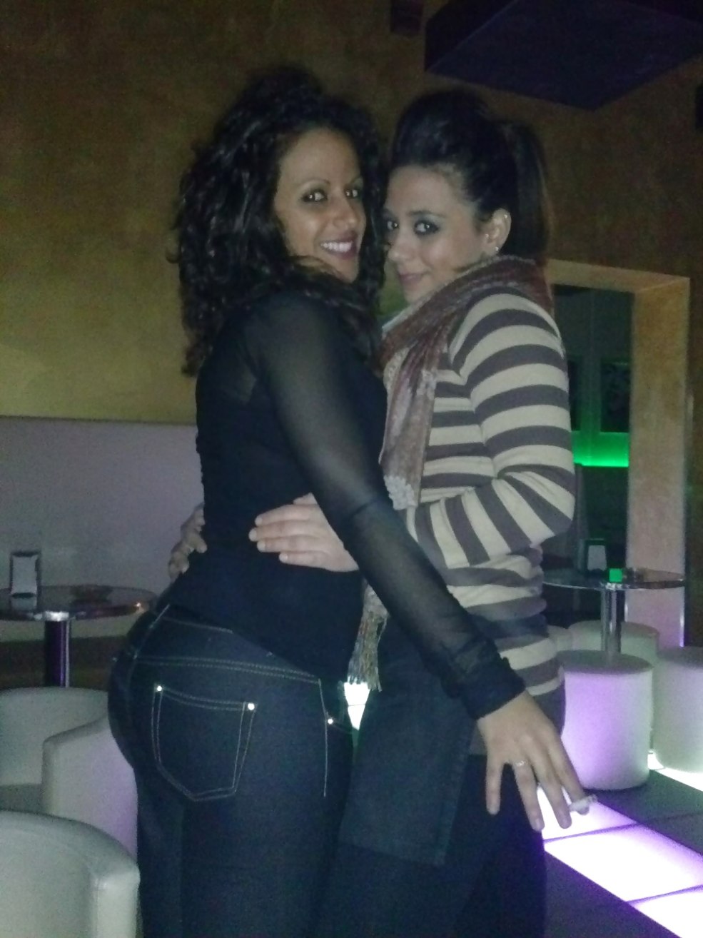 Belles blondes dans un soutien-gorge