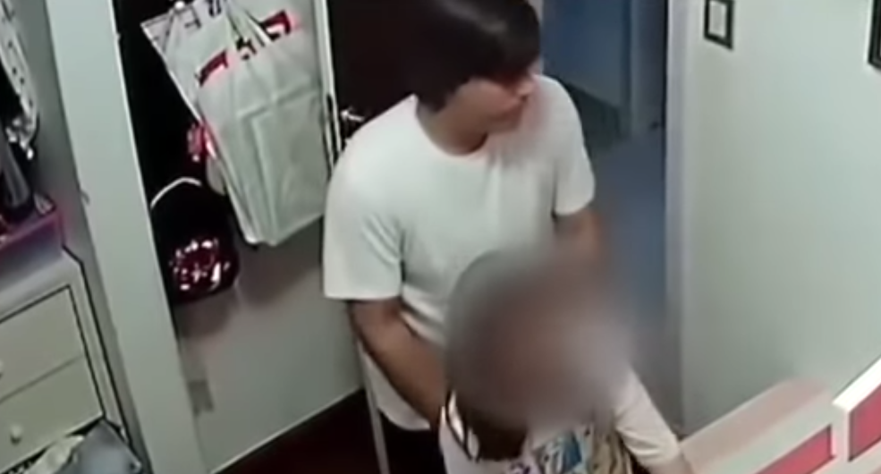 L'excitation du matin de la fille