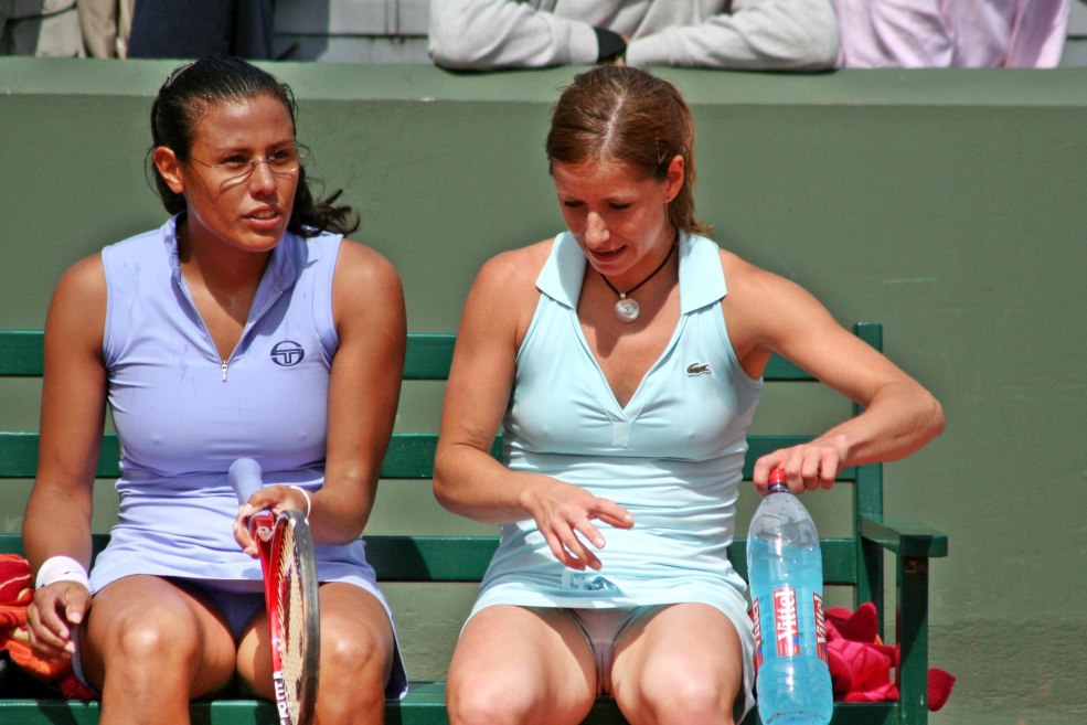 Voyeuriste vieille culotte mature poil