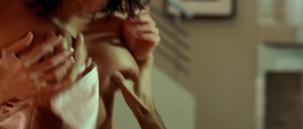 Martina Broeshar est nue