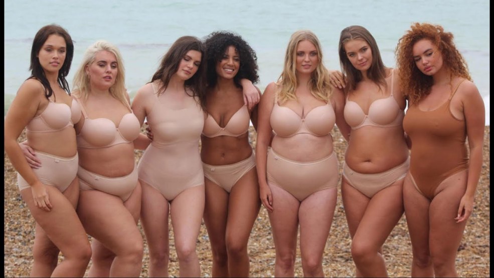 Beaucoup de femmes nues