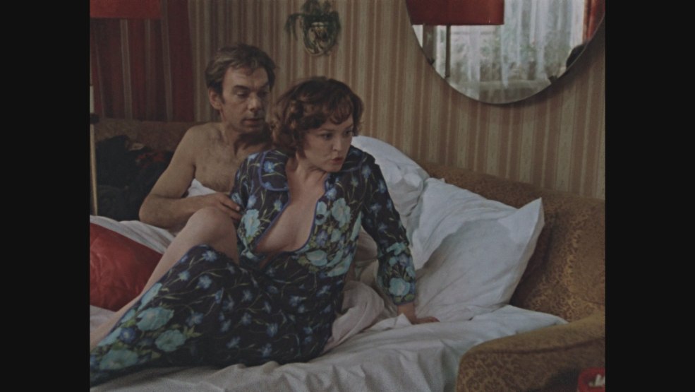 Séance photo boudoir dans le style de la broche AP