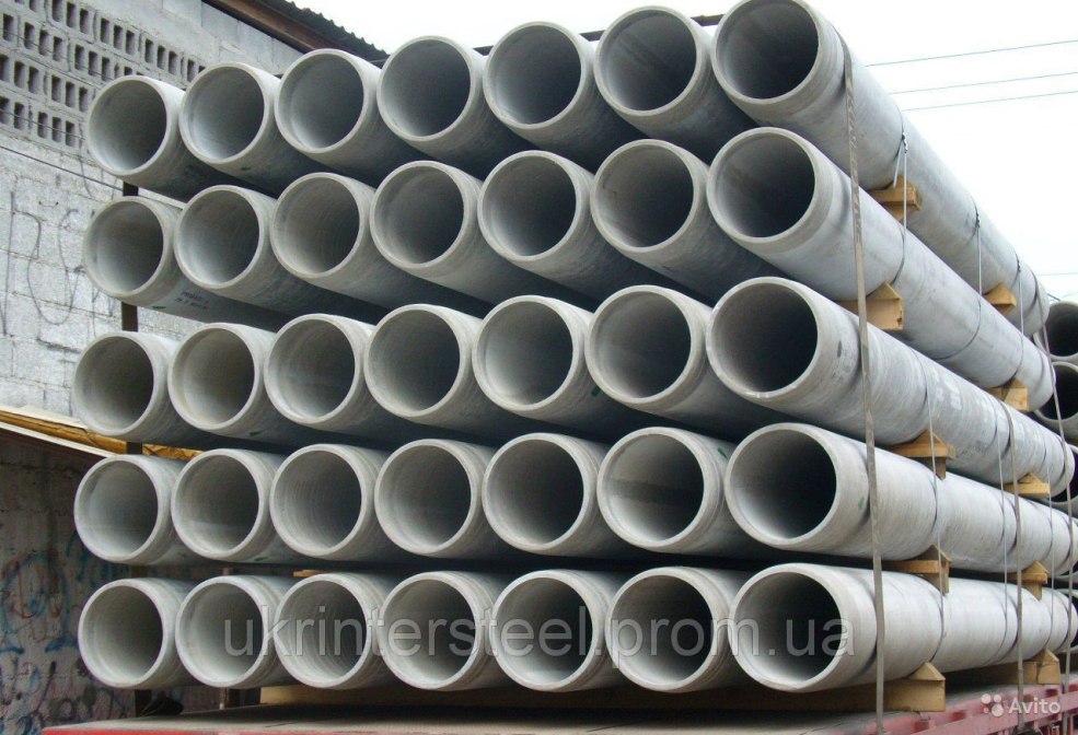 Cœur brisé d'émoji sur fond noir