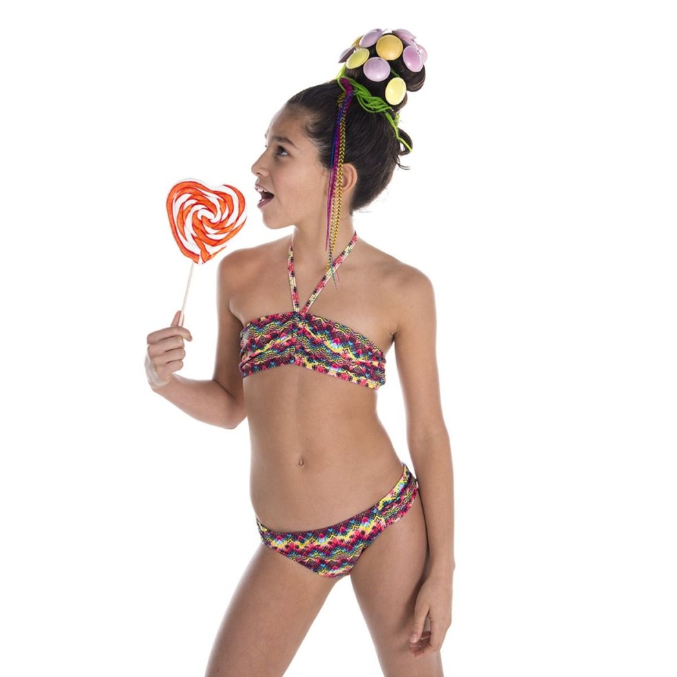 Neta Alchimister en maillot de bain
