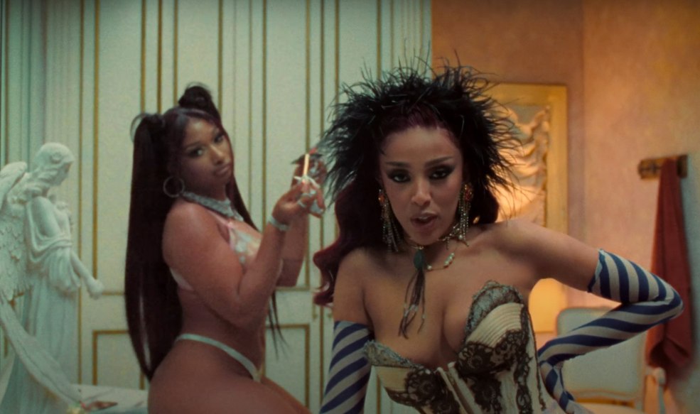 Erica Lauren Big Saiz