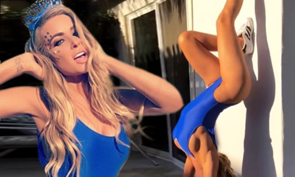 Carmen Electra 2000 Snow Maiden