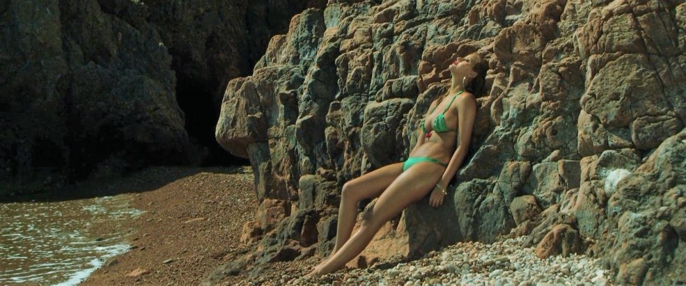 FILLE SUR LE FILM DE BRIDGE 1999