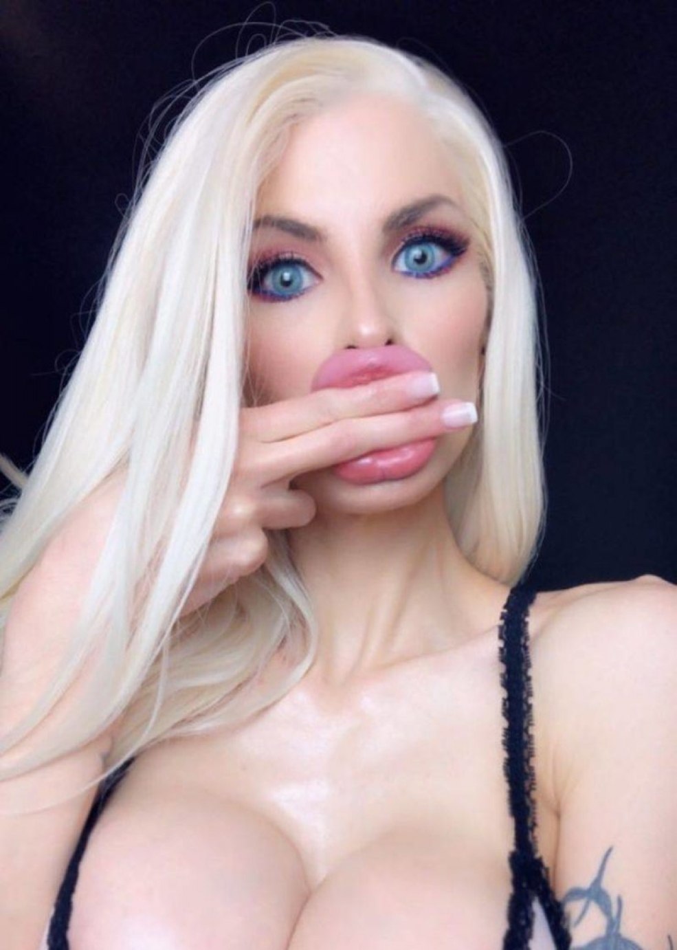 Actrices porno les lèvres bimbo