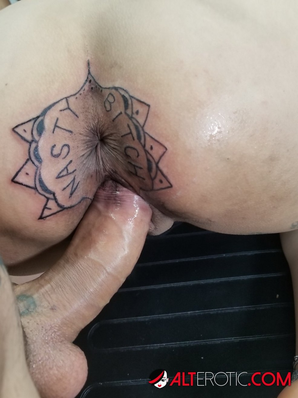 Tatouage anus