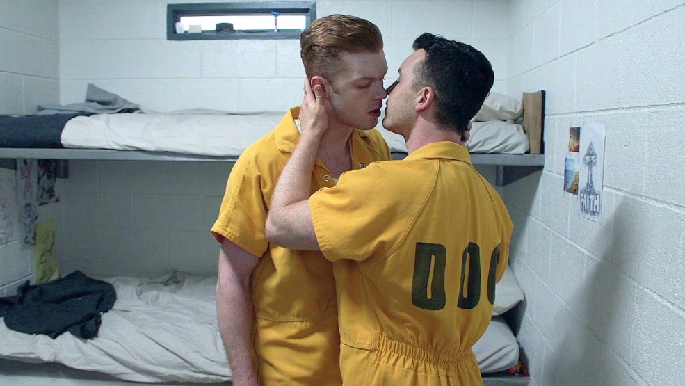 Ian Galler et Mickey Milkovich Kiss