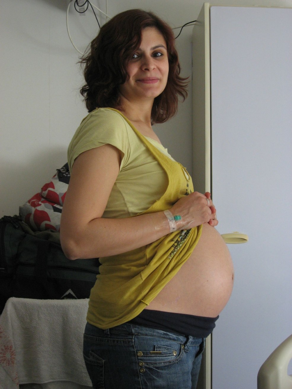Chesty Preggos 2 (2009)