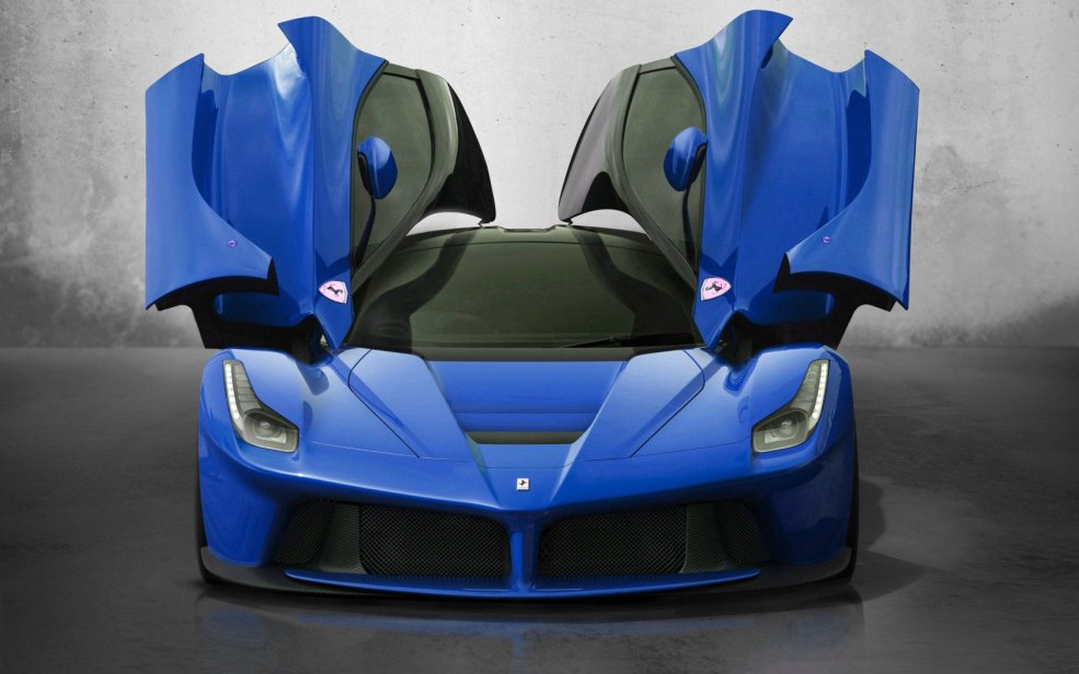 Ferrari laferrari bleu