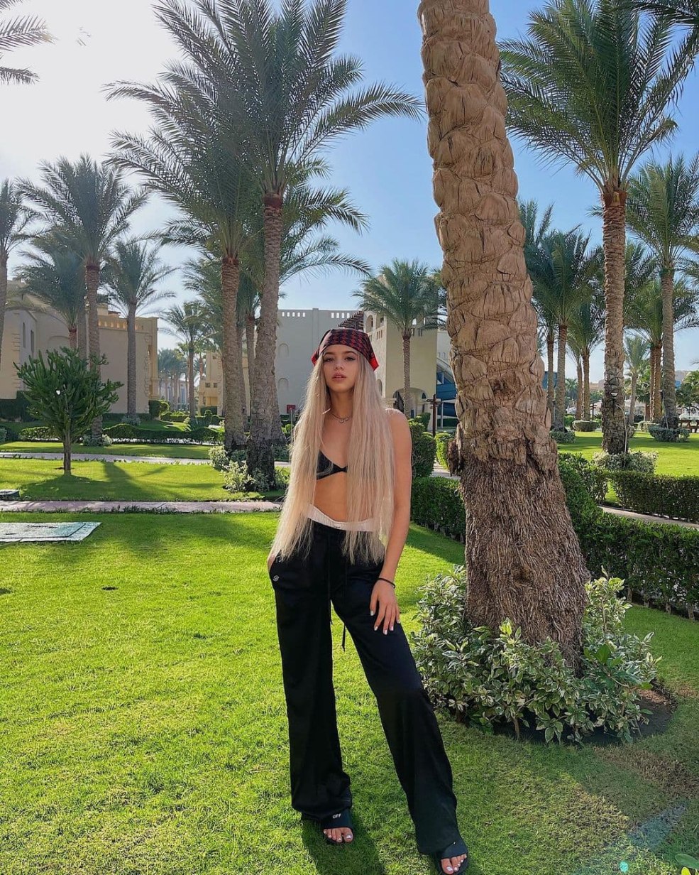 Julia Gavrilina Drain 2022