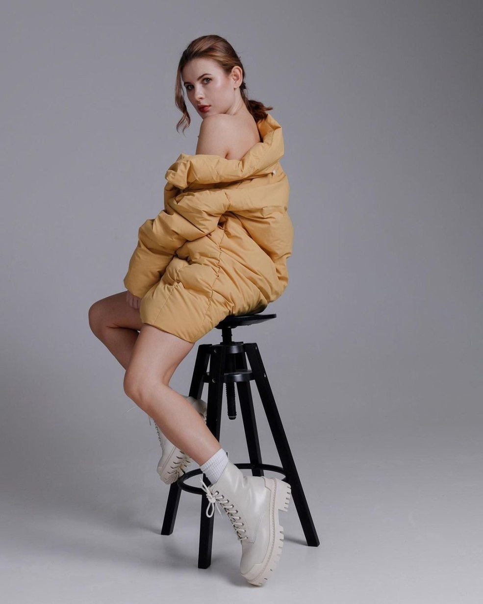 Lesbienne Anna Tsukanova-Kott