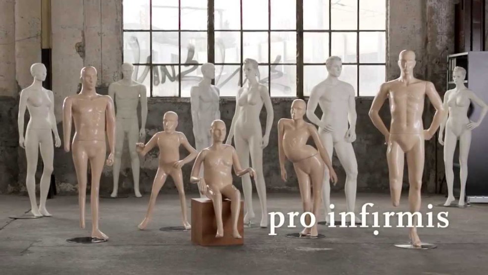 Demi Rose dans l'émission "Oh Polly"