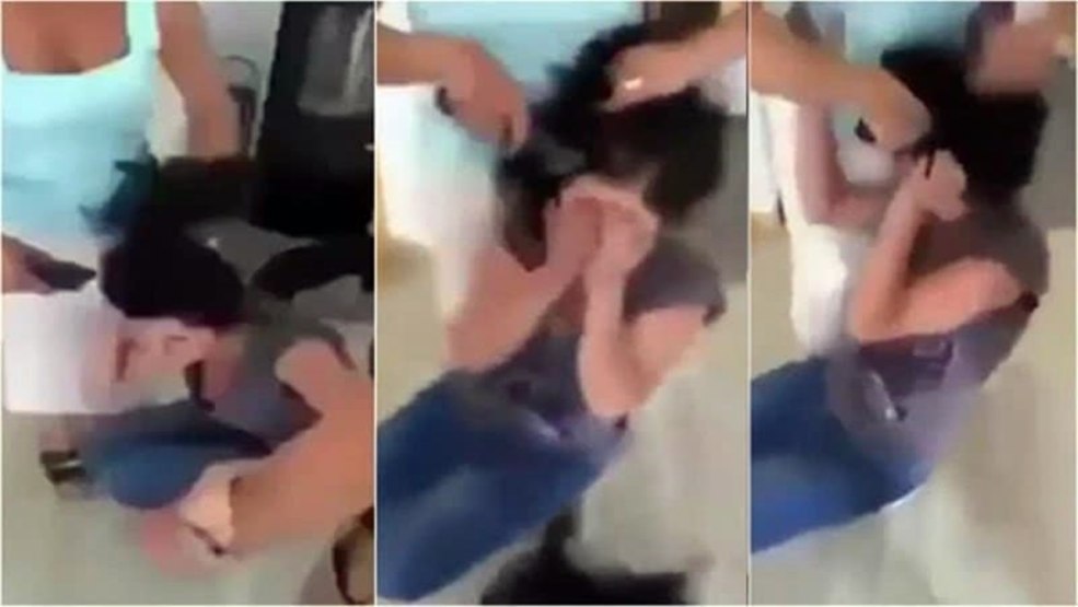 Secrétaire et le patron sur la table