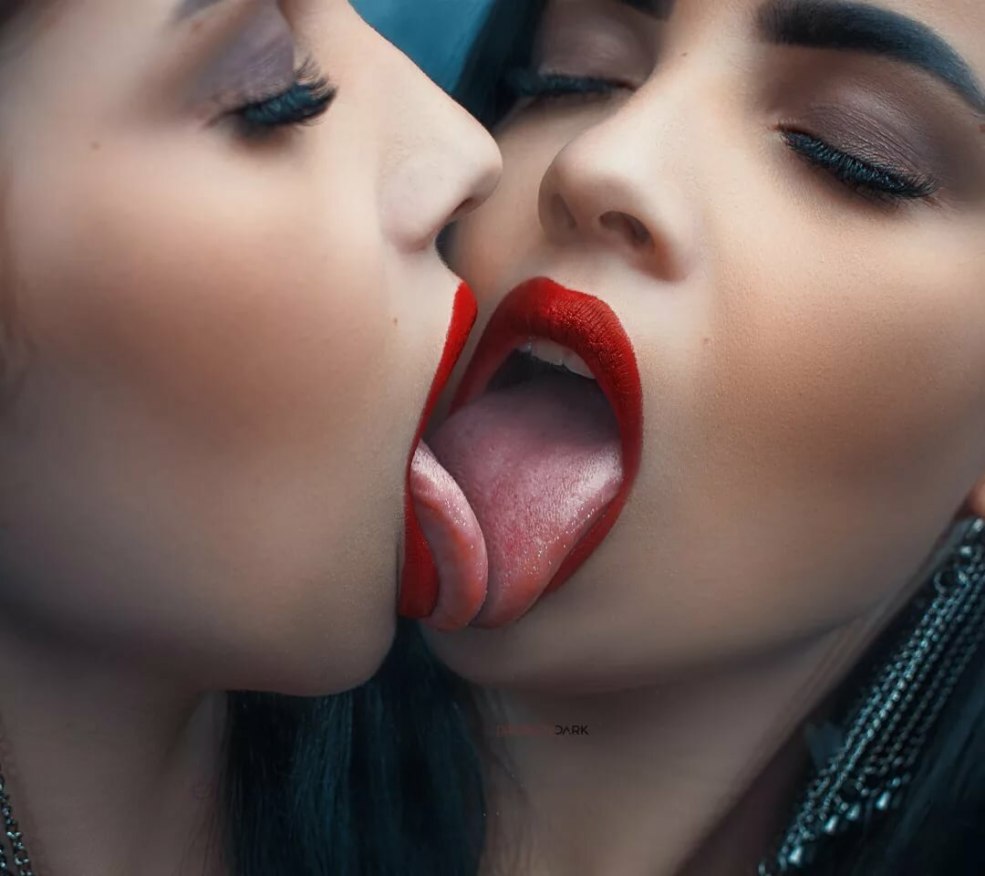 De belles lèvres sucées