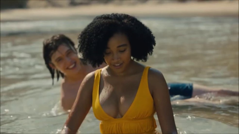 Amandla Stanberg nue