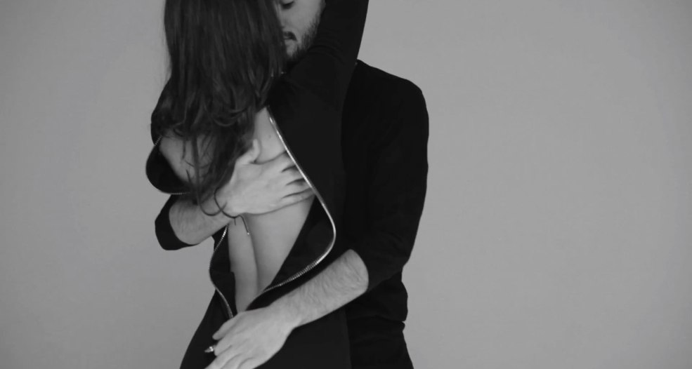 Fille du clip capano mot