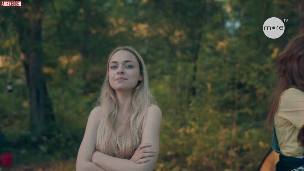 Anastasia krylova est nue