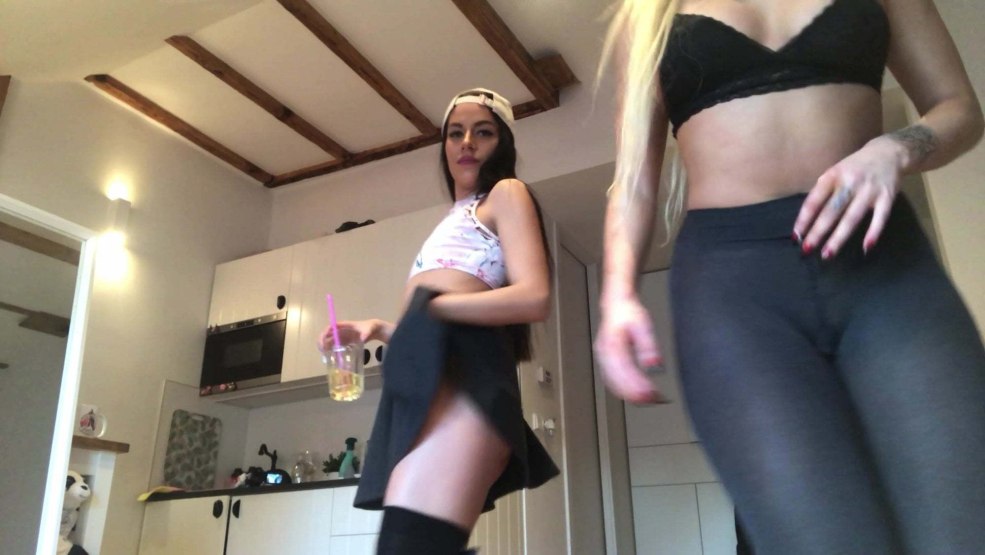 Pantalon de rippeed demi-soeur S8: E5