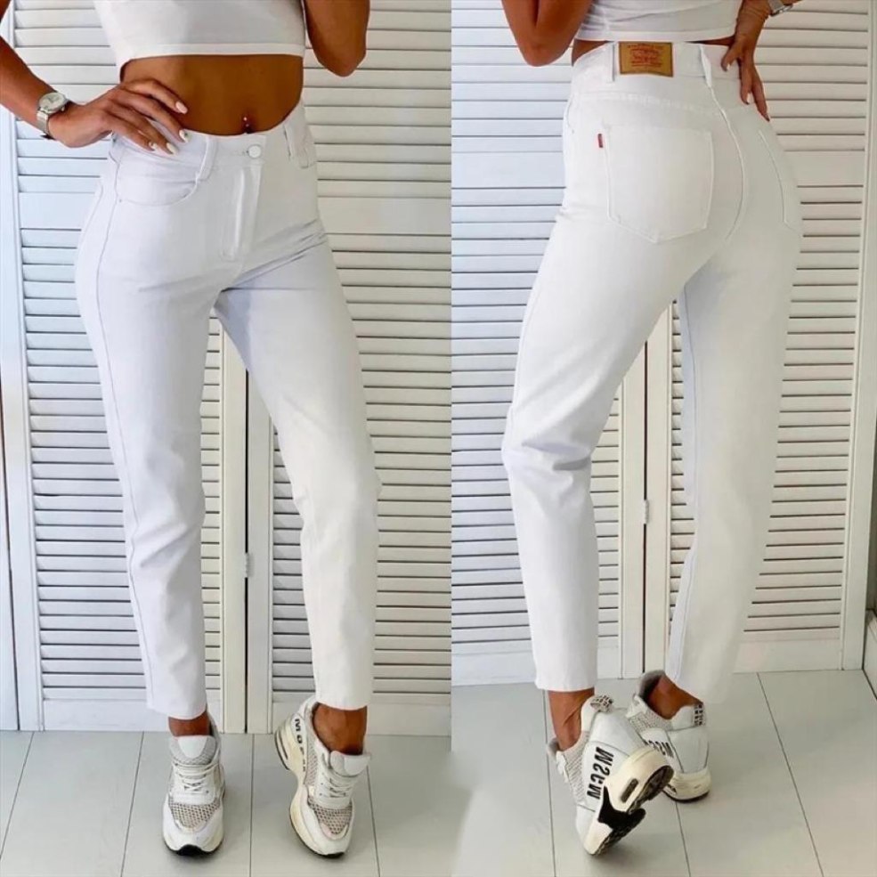 Les jeans blancs sont des femmes