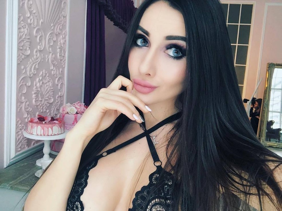 Diana Pozharskaya est chaude