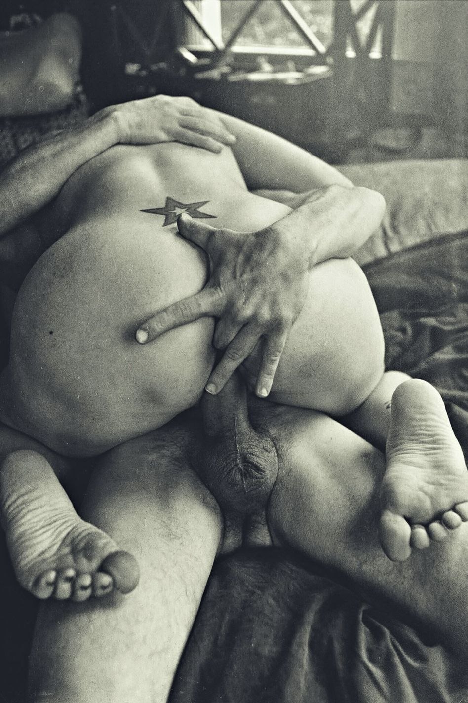 Corps de photographie nue femme dure noir et blanc