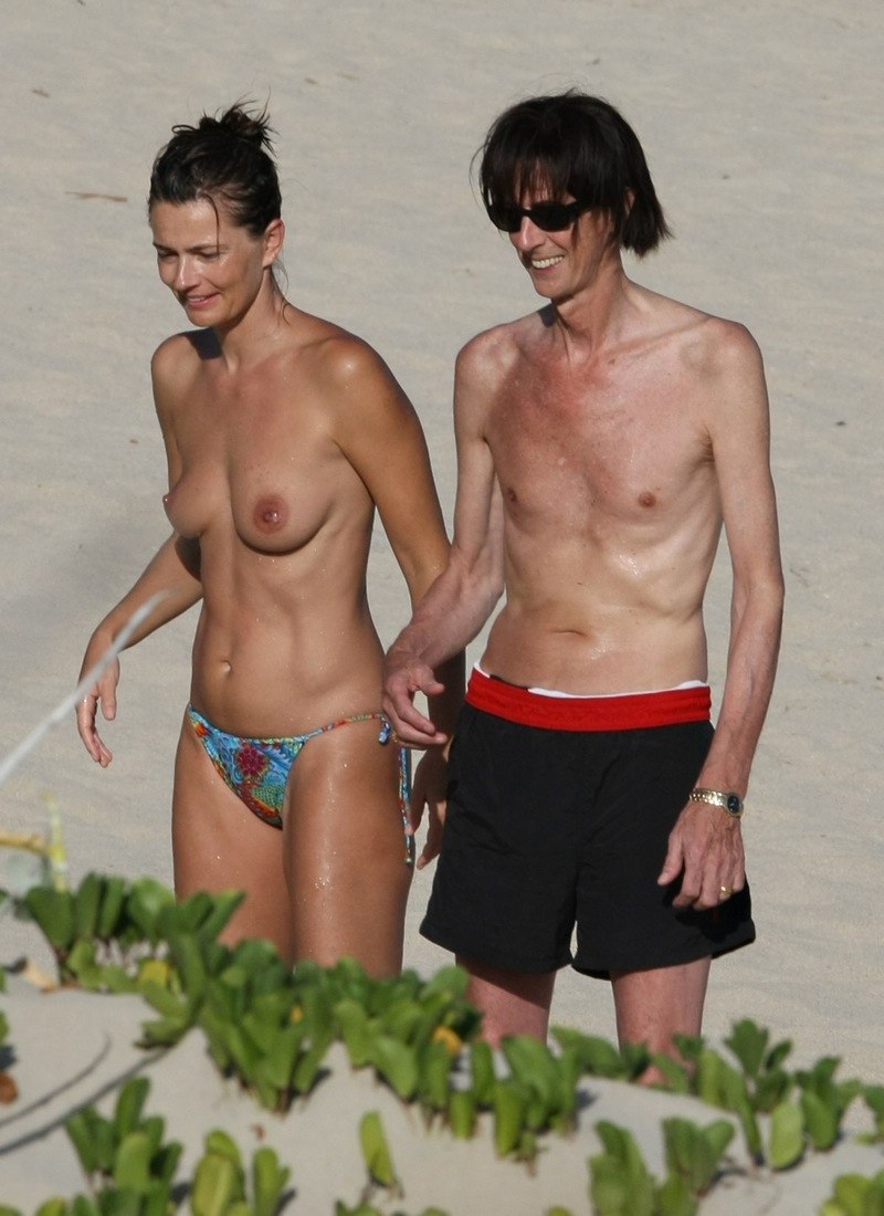 Paulina Porizkova nue