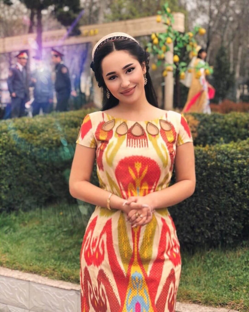 Chanteuse madina aknazarova