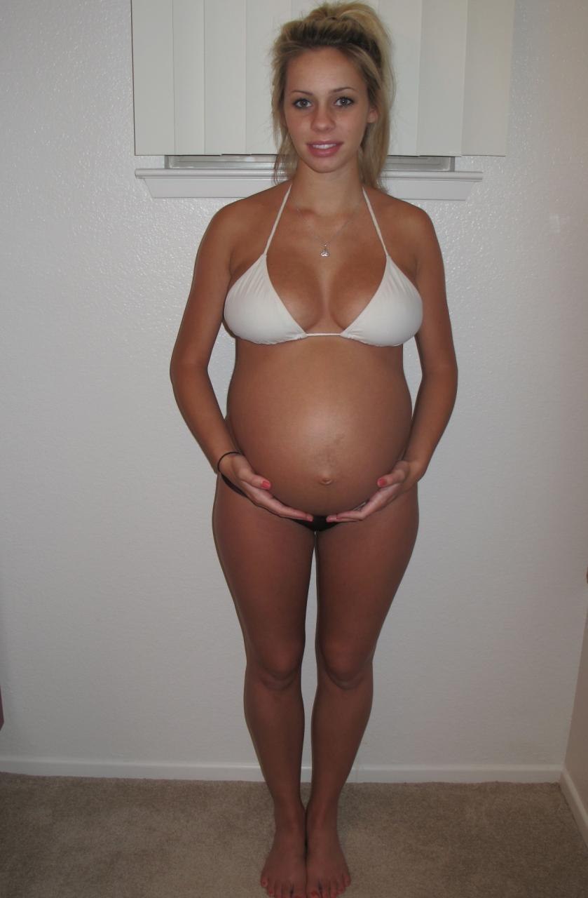 Rita Rush nue enceinte